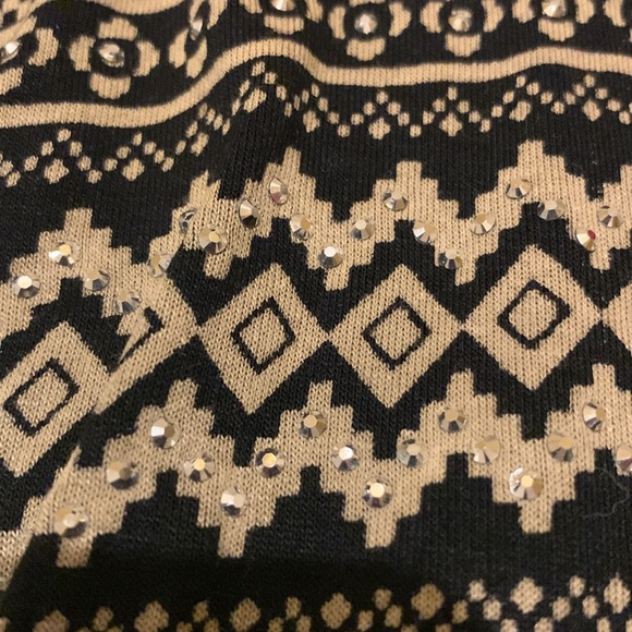 Top with studs - Picture 2 of 6